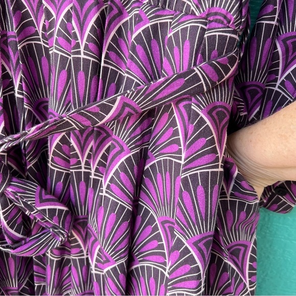 TUCKERNUCK ALLYSON Purple 100% SILK Long Sleeve Wrap Dress SIZE SMALL LIKE NEW! - Picture 5 of 9